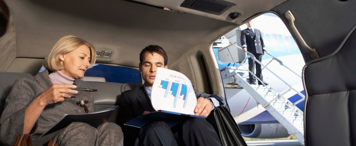Why You Must Choose Airport Limo For Business Travels In Chicago?